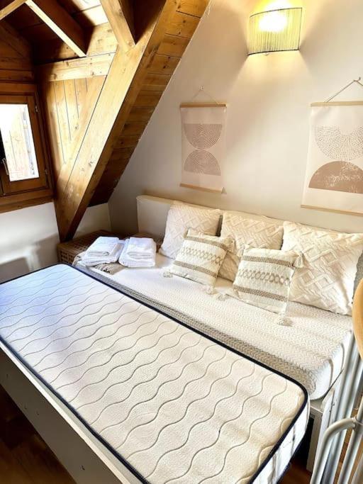 Duplex En Sallent De Gallego Exterior photo